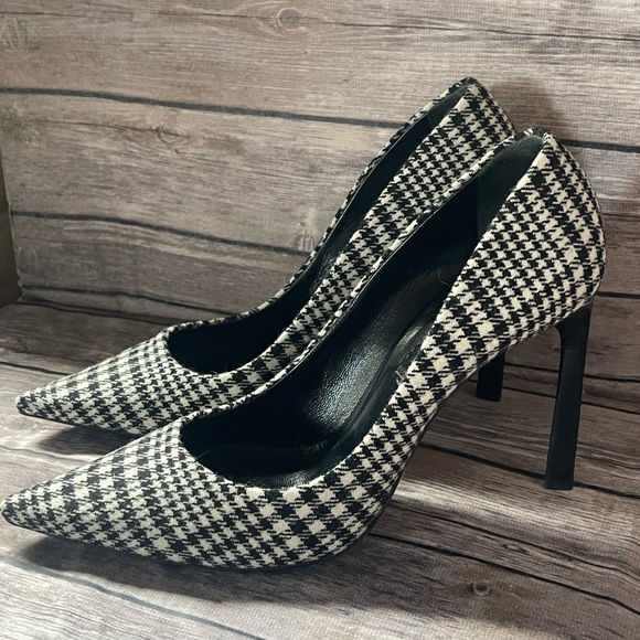 LANVIN PARIS HEELS - Picture 7 of 7